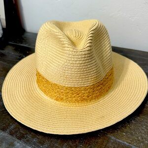 Billabong Straw Hat.